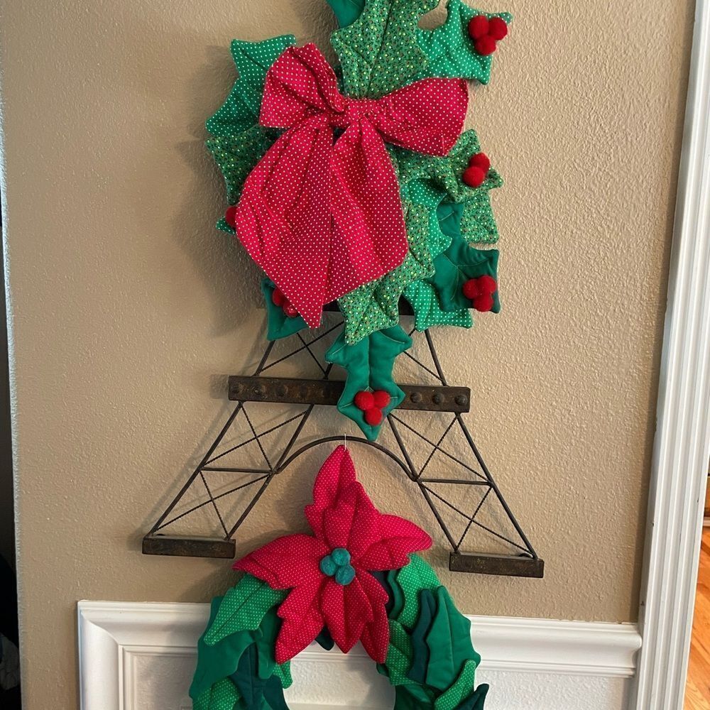 Christmas Cloth Holly Berry Wreaths Handmade 1970’s set of 2